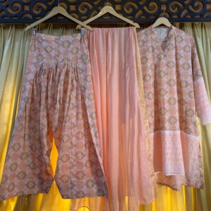 Trendy Farshi Shalwar Kameez Set in Peach Print with Dupatta – Elegant Ethnic Revival