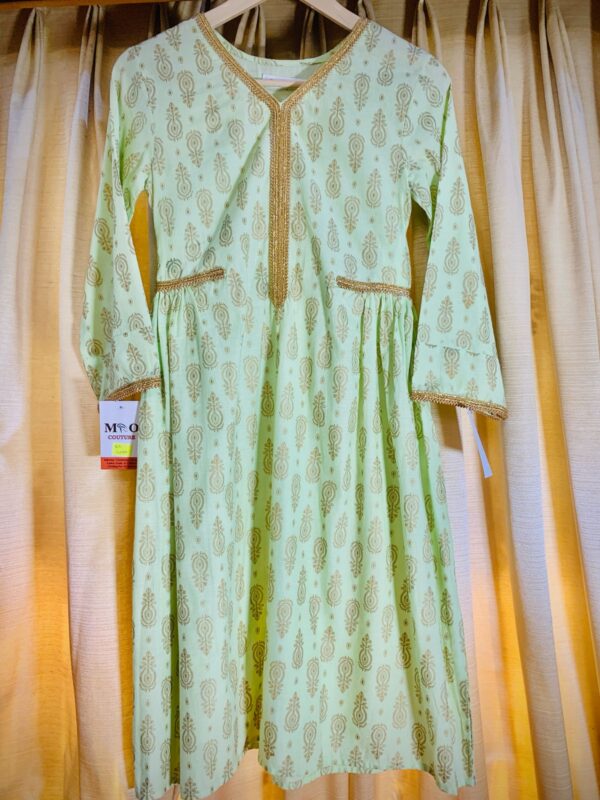 Elegant Pastel Green Ethnic Kurti with Golden Paisley Print and Embellishments - Image 2
