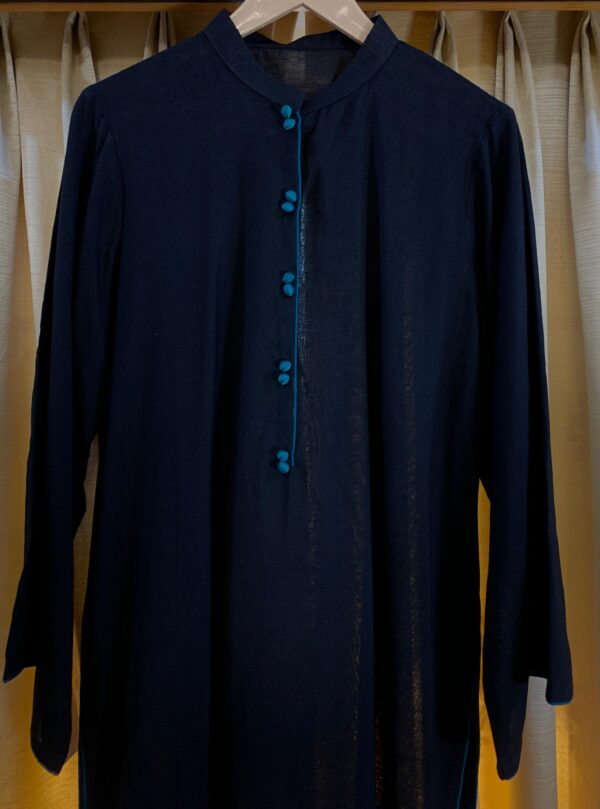 Midnight Oasis – Noir Three-Piece Kurta Set with Teal Veil & Handcrafted Details - Image 6